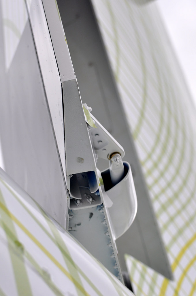 ATR 72-600: Rudder hinge and actuator [2]. | Avions de Trans… | Flickr