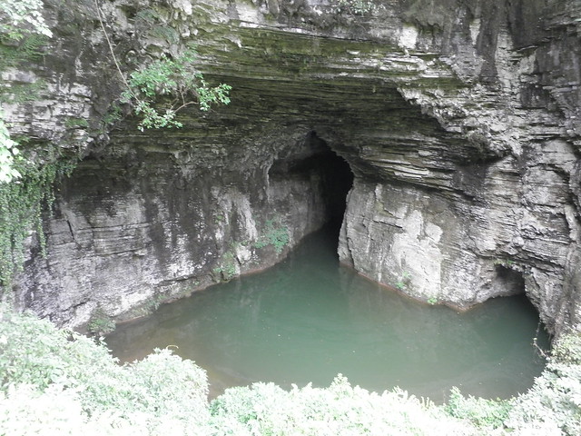 Guizhou China cave   贵阳朝天龙洞