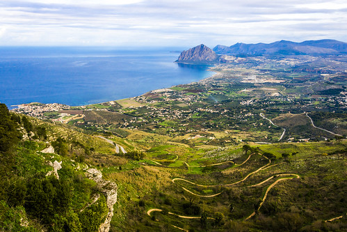 sicilia sicily italia italy erice sea thyrrenian mediterranean coast coastline view panorama green blue
