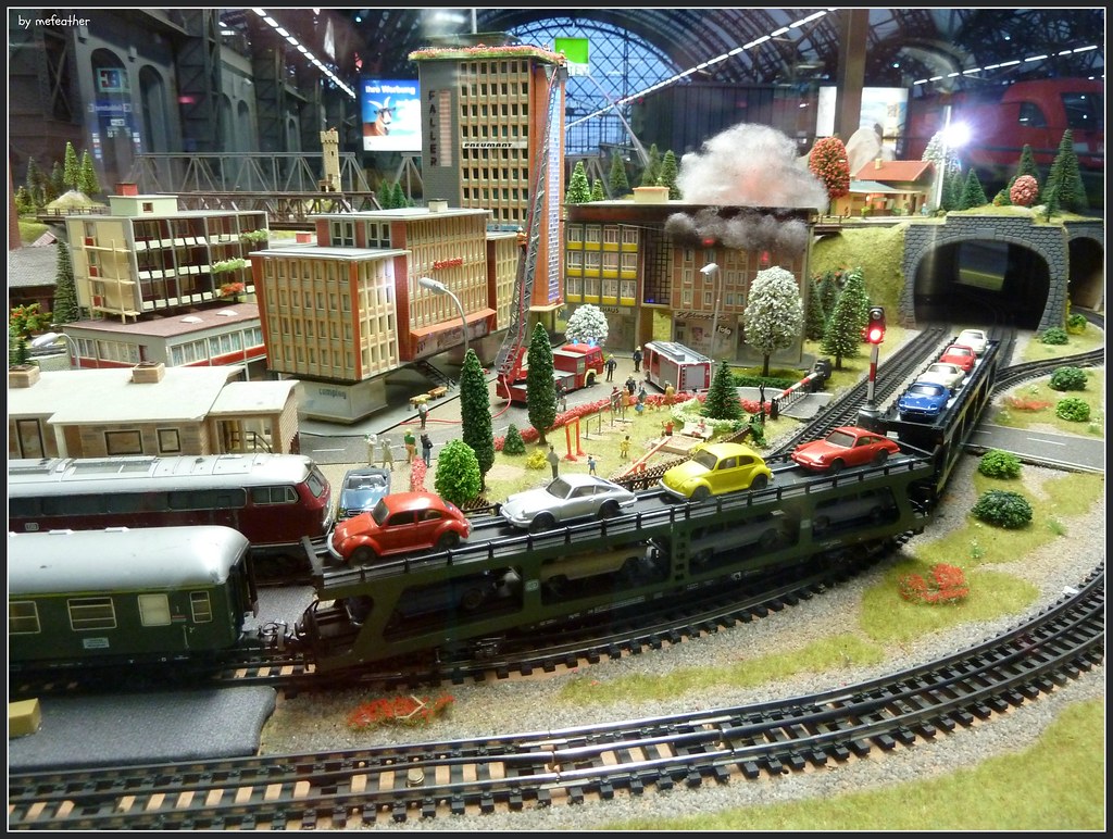 gedragen vreemd Onderstrepen Modeltreintjes in het station | Model trains in the railway … | Flickr