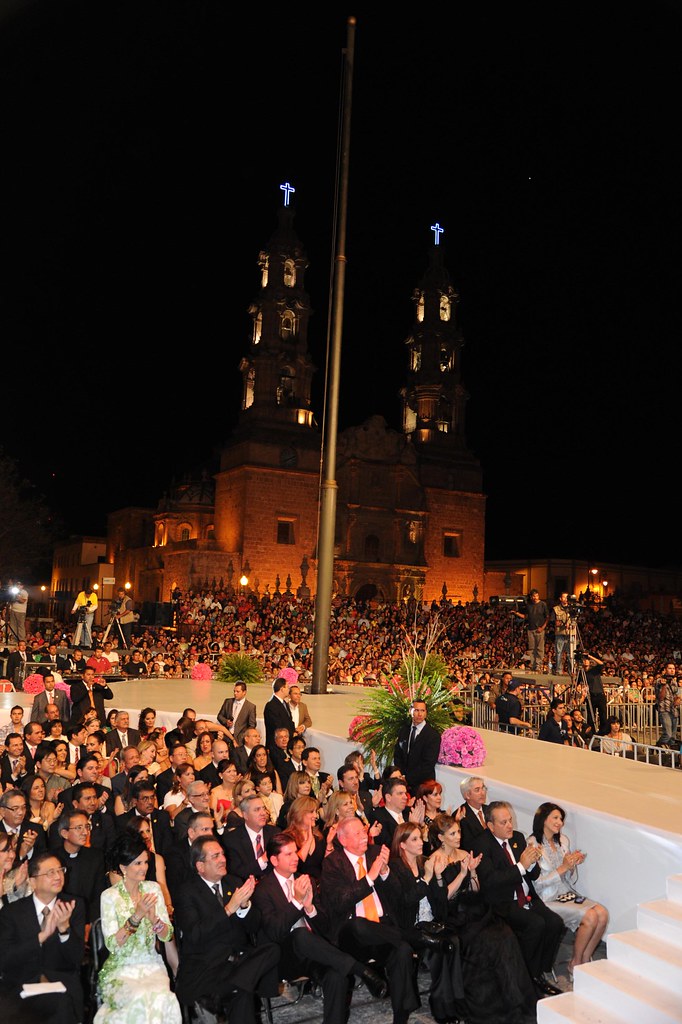 Encabezaron la ceremonia Carlos Lozano de la Torre, Jordy … | Flickr