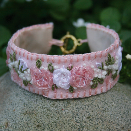 Embroidered Bracelet - Pink roses | Sue | Flickr