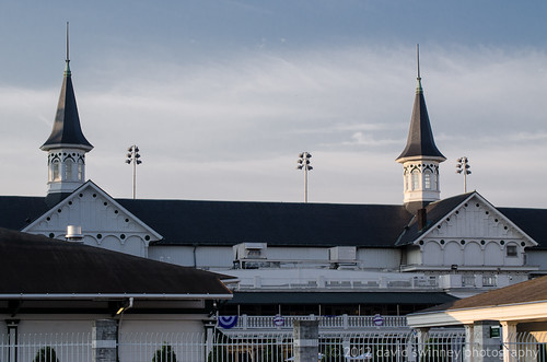 horse sunrise track spires kentucky racing louisville churchilldowns twinspires