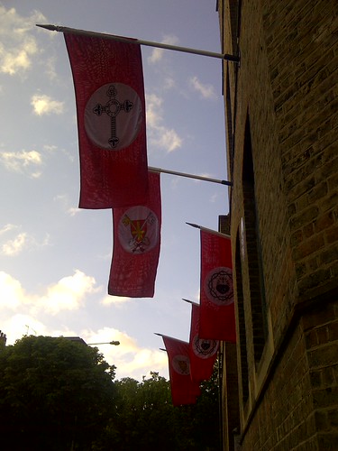 Church flags in Wapping | by mafunyane_pics