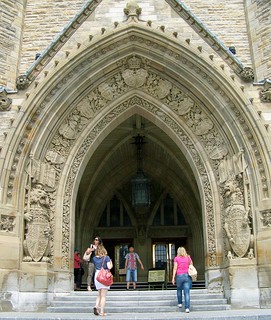 Arch at main entrance to the Centre Block | by Will S.