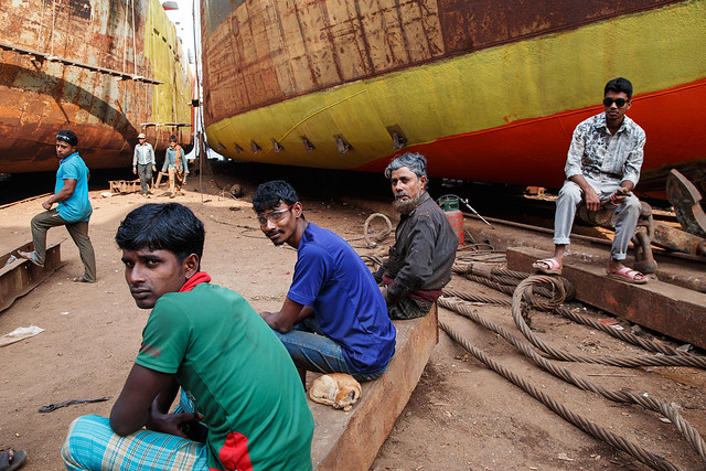 Shipyard workers - Dhaka, Bangladesh