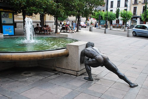 2017 valladolid provinciadevalladolid castillayleón españa espagne espanha espanya spain escultura sculpture fuente fountain agua water plaza desnudo nude europeanunion