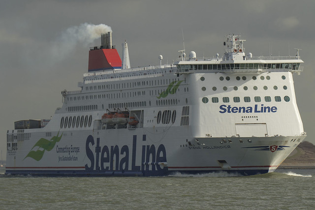 STENA HOLLANDICA   Ro-Ro/Passenger Ship - Nieuwe Waterweg - Hoek van Holland