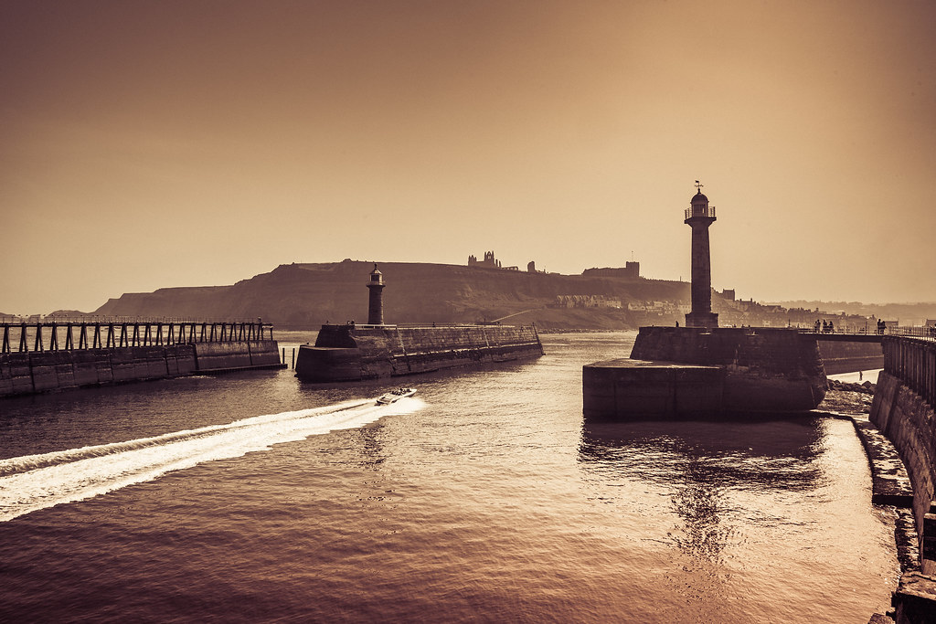 Whitby Lighthouse-9662