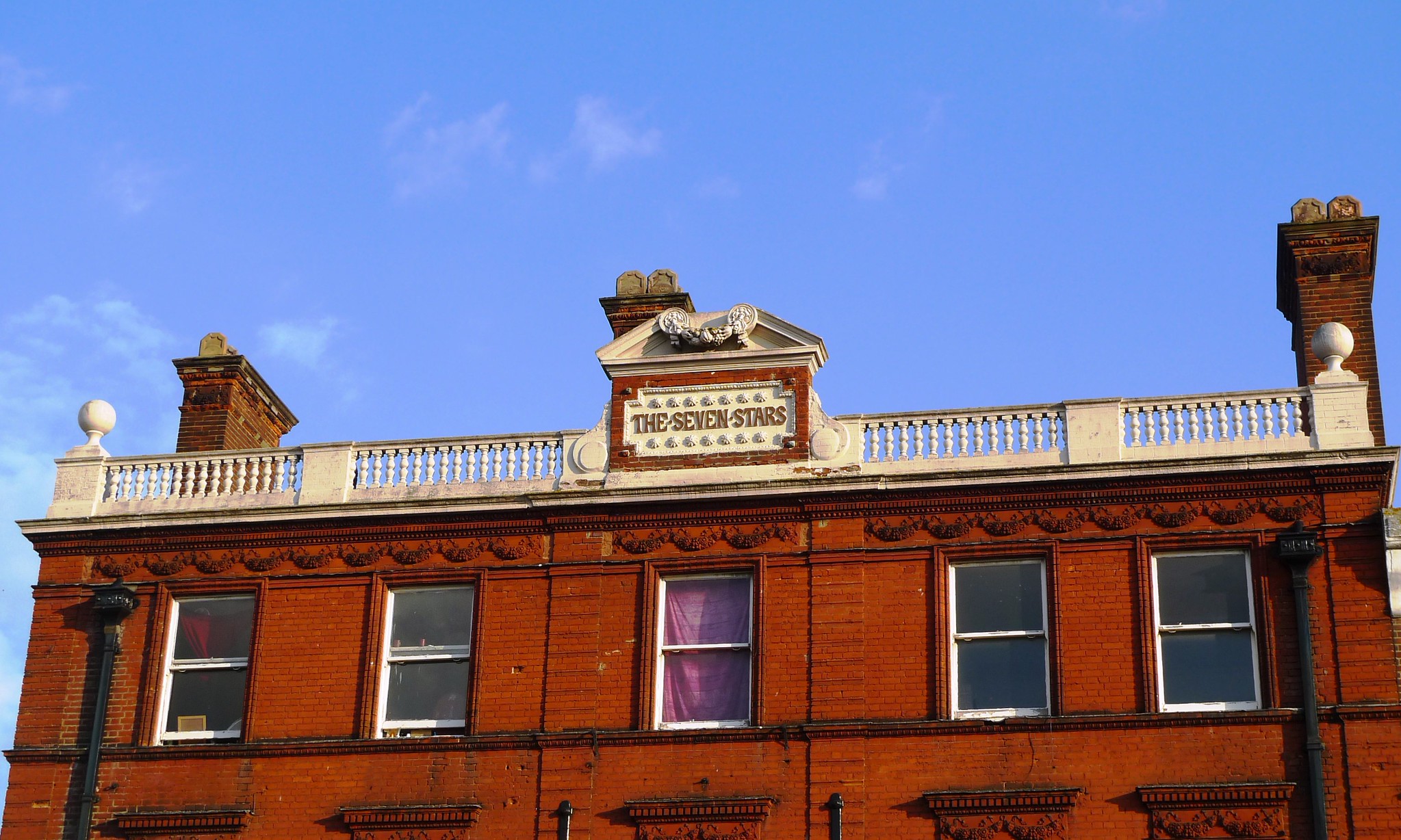Grand Union, Shepherd's Bush, W12