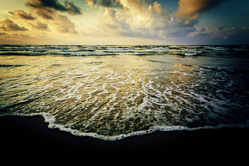 17mm 2012 brazoriacounty freeport gulf gulfofmexico june mabrycampbell surfside surfsidebeach texas usa unitedstates unitedstatesofamerica architecturalphotography architecturephotography beach bubbles clouds cloudy coast coastal colorful commercialphotography dawn dramatic fineartphotography horizon image morning nature photo photograph photographer photography saltwater sea seascape sunrise water waterscape f40 june292012 201206291936 ¹⁄₂₅₀sec 100 ef1740mmf4lusm fav10 fav20 fav30 fav40 fav50 fav60 fav70