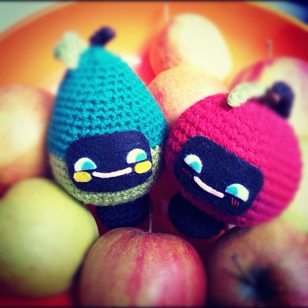 Have I shown these two before? Our friend Tineke ( www.muggensteekjes.nl/category/van-alles/ ) knit them for us :)