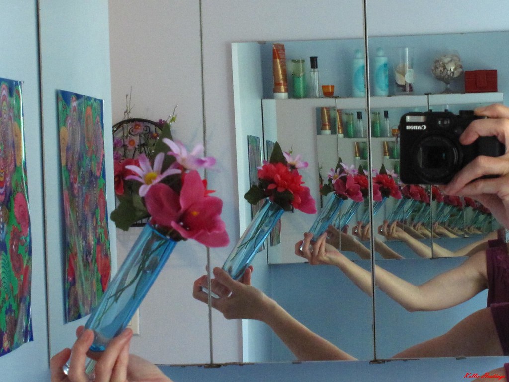 Mirror Illusion Creating Multiple Dimensional Images -Kell… | Flickr