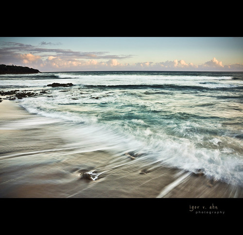 Vintage Wave | by Igor V. Ahn
