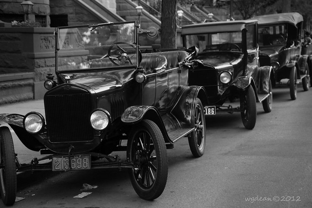 vintage cars, Bed-Stuy.    6845