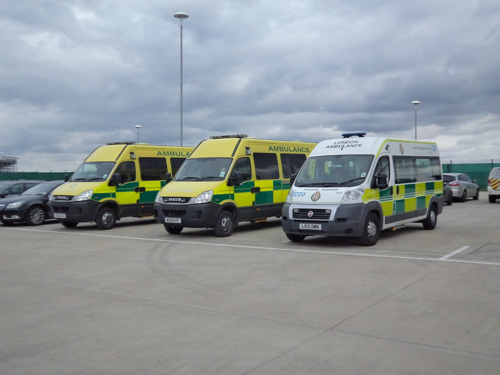 Service Line Up London Ambulance Service line up | WX10AWJ WX10HTF and LX12D… | Flickr