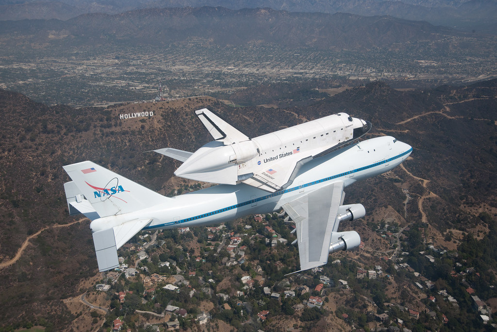 Endeavour over the Los Angeles Area (ED12-0317-034)