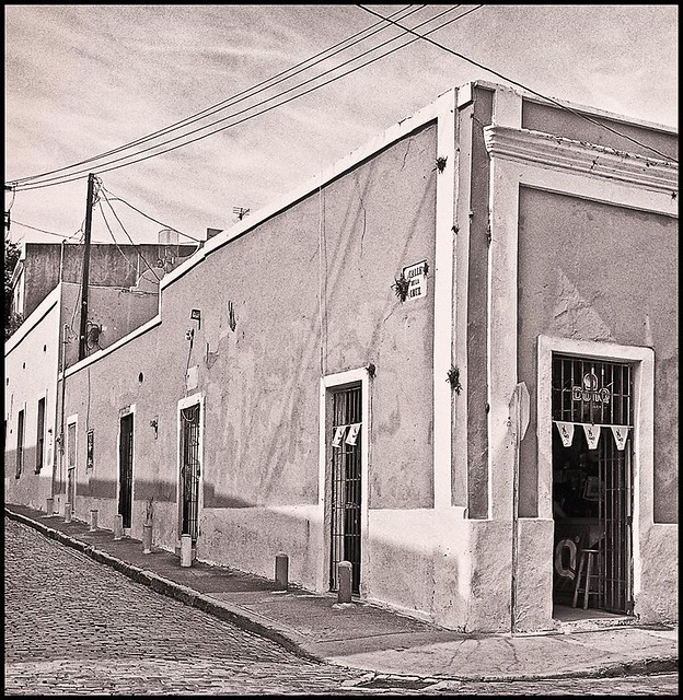 Calle De La Cruz