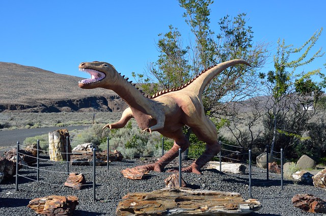 Dinosaur at Ginkgo Petrified Forest