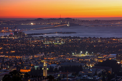 Summer Fades | Berkeley, Emeryville, and San Francisco glow … | Flickr