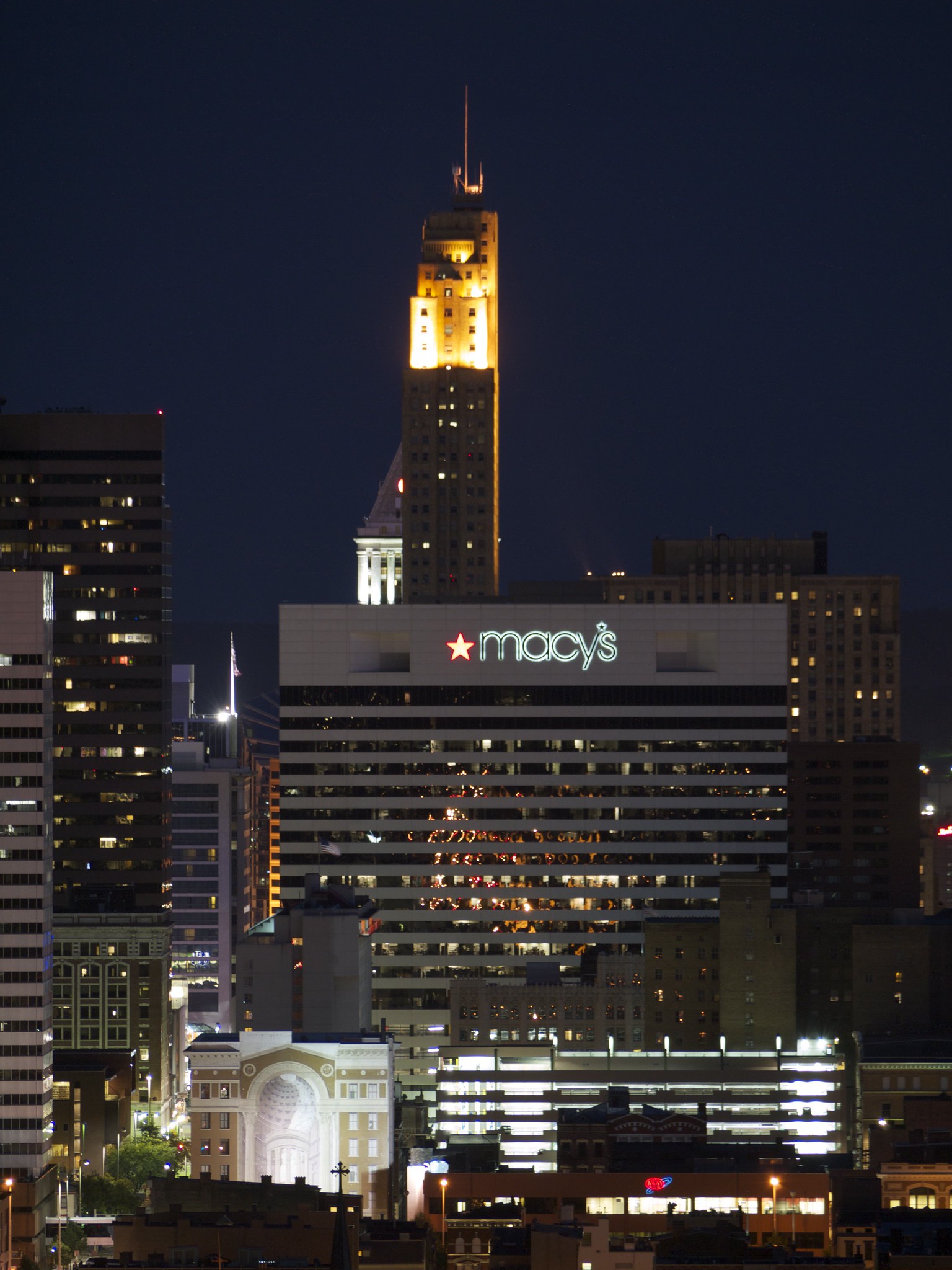 Macy's and Carew Tower