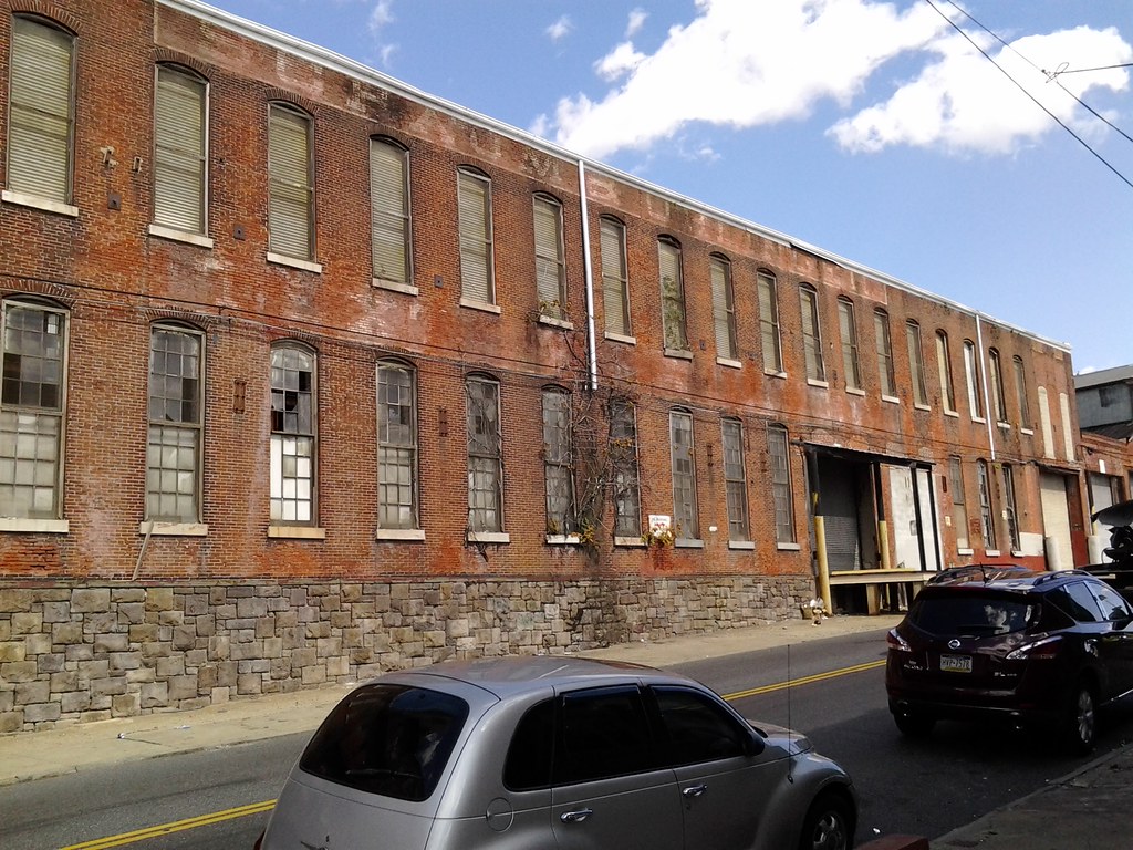 Abandoned Factory Complex (4 of 9) Glenwood Avenue, betwee… Flickr