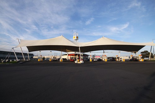 Shell petrol station at the eastbound West Gate Bridge service centre
