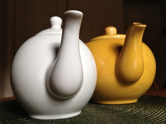302/365 (+1) Two Teapots