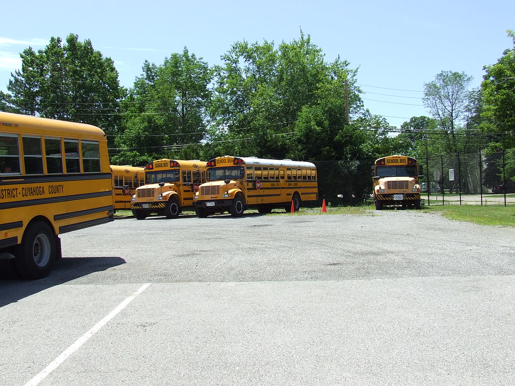 dscf4644-berea-city-schools-buses-bus-yard-berea-ohio-osbe