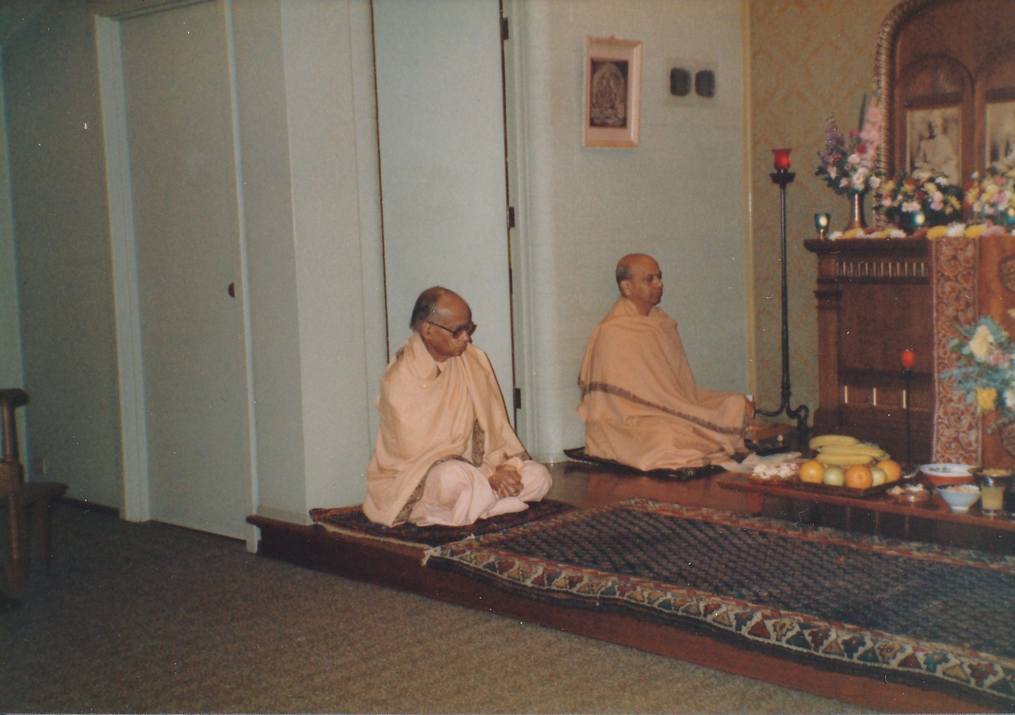 Swami Prabuddhananda Swami Shraddhananda Jagaddhatri Puja