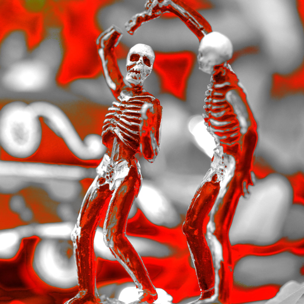 Skeleton dance (2) - Skeletons dance amidst Mary Ellen