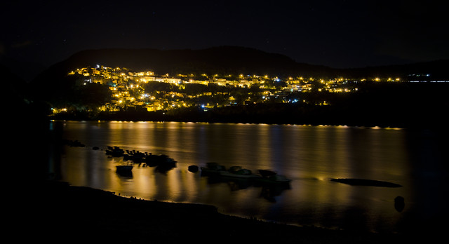 Barrea lake at night