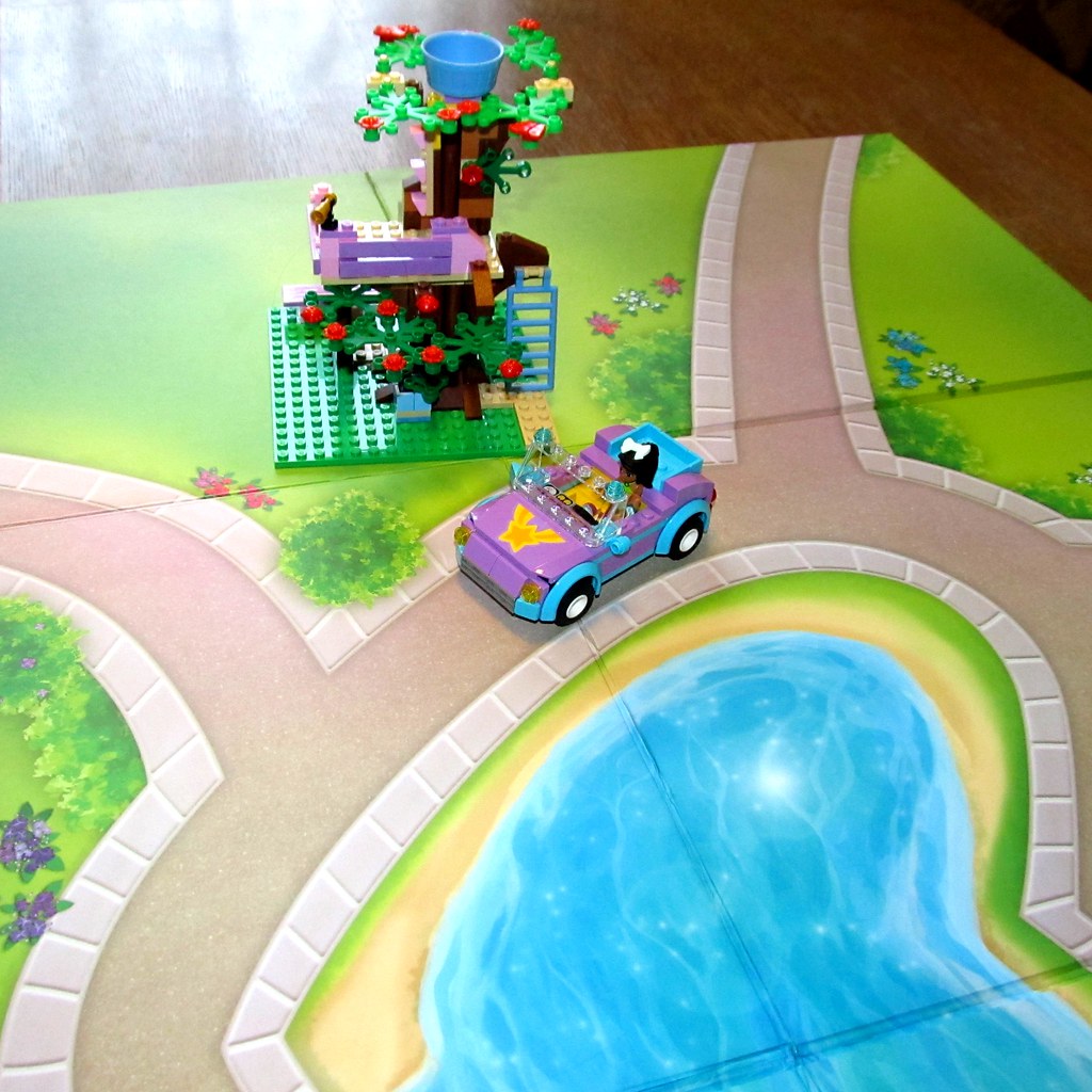 Geef rechten Injectie diepvries Heartlake City Playmat | With some bricks and figures for sc… | Flickr