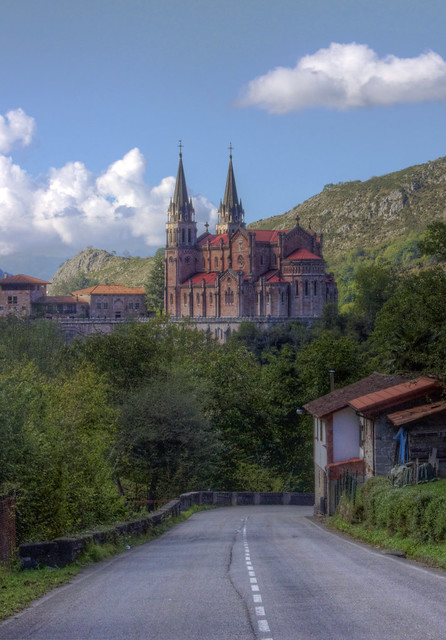 basilica de covadonga, picos de europa