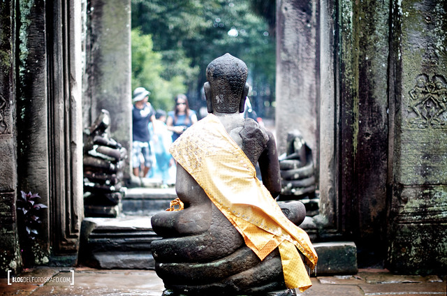 A Espaldas de Buda