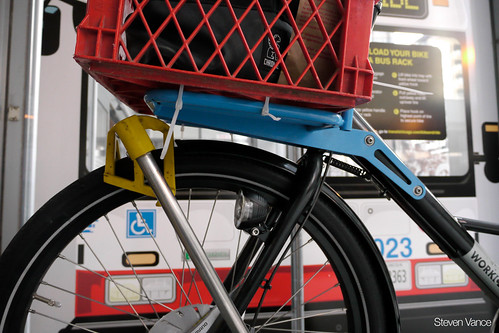 WorkCycles Fr8 cargo bikes fit on SportWorks bus bike rack… | Flickr