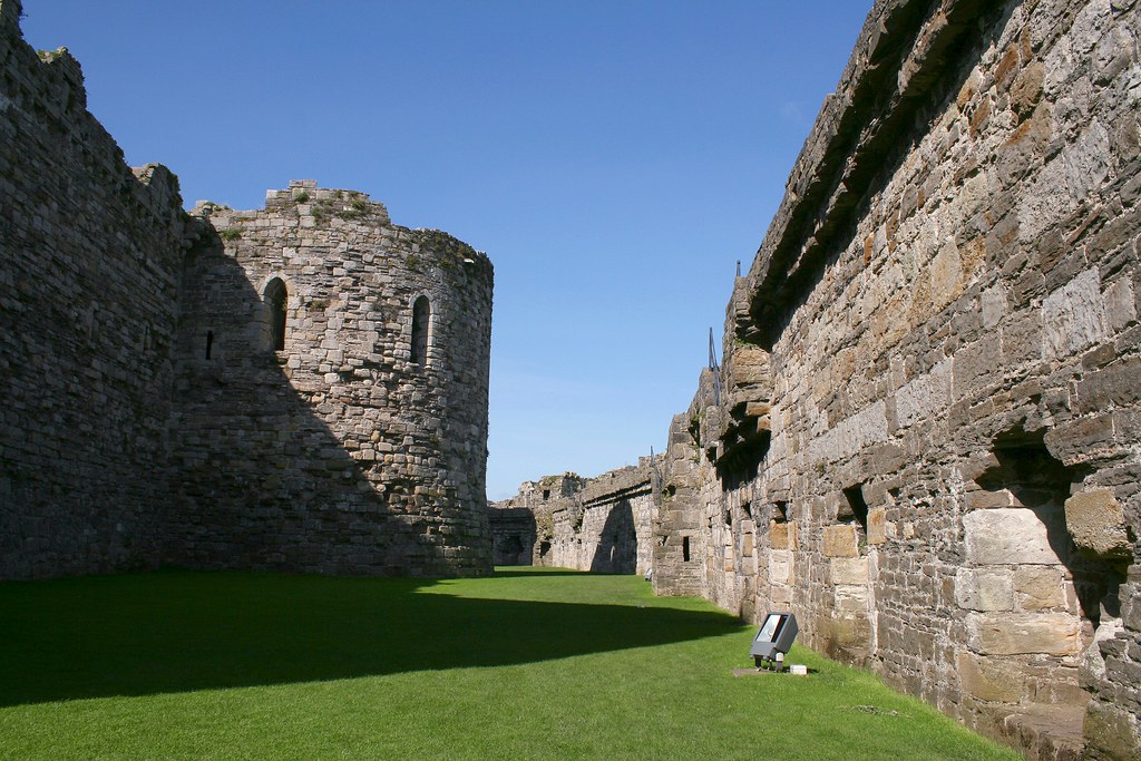 The Outer Ward of Beaumaris Castle | en.wikipedia.org/wiki/B… | Flickr