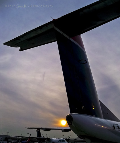 Dash-8 at Sunset by Greg Reed 54, DHC-8-100/200
Details
Country of Origin
Canada
Type
Turboprop regional airliner
History
Bombardier'