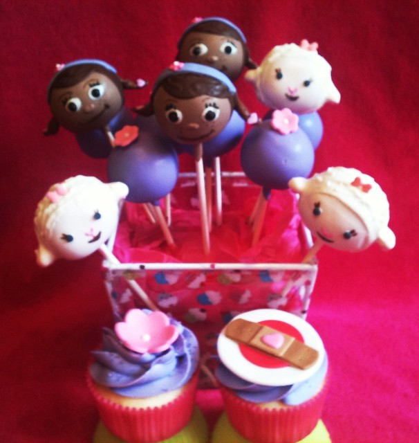 Doc McStuffins cake pop/cupcake theme