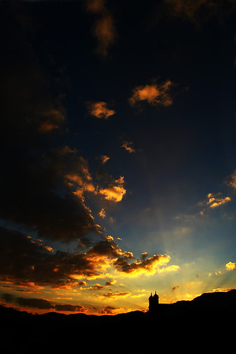 sunset pordosol minasgerais igreja nuvens crepusculo montanhas ouropreto sãofrancisco patrimôniodahumanidade mardeminas
