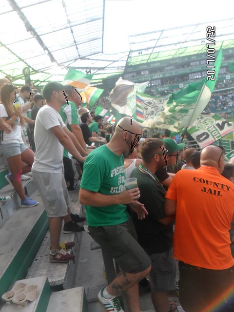 Rapid Vienna Ultras are drunk, cowards and bastards !!