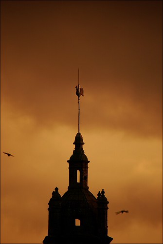 Le clocher un soir d'automne by Rhxghf,