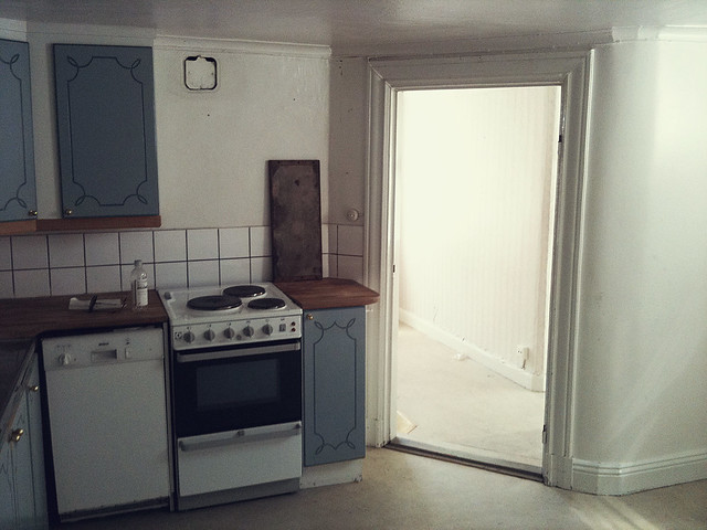the kitchen before renovation ...