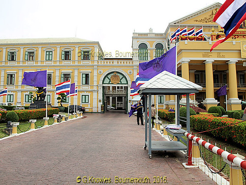 Ministry of Defence in  2015 ,Ratchadamnoen road, Phra Nakhon District, Bangkok, Thailand. | by samurai2565
