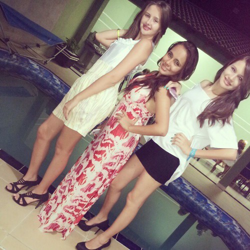 #me #and #girls #pretty #cute #love #merry #christmas #hj #perfect #instalove #instagood #instagirls #instacrazy #instachristmas #instagirls #instaperfect #instaphoto #instanice #instafun #instaday #photooftheday | by nicole emanuelle