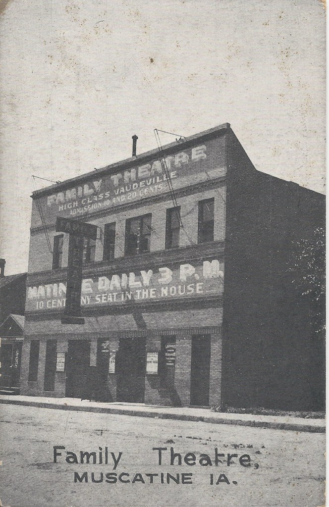 Muscatine, Iowa, Family Theatre, Theater | Located at Cedar … | Flickr