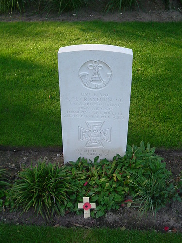 J.H. Grayburn VC - Arnhem Oosterbeek War Cemetery | by www.nmbs2001.com