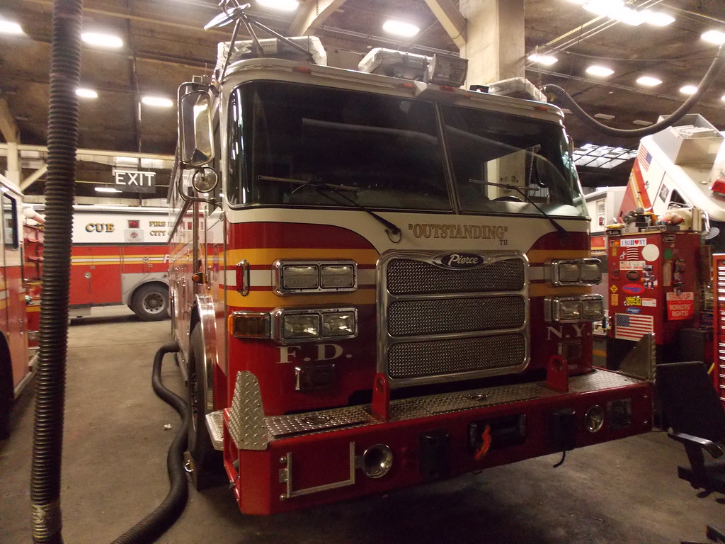 FDNY Rescue Spare (Ex-R1) | Scott Berliner | Flickr