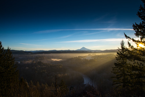 View of Mt. Hood from Jonsrud just after sunrise by davidh5103, 