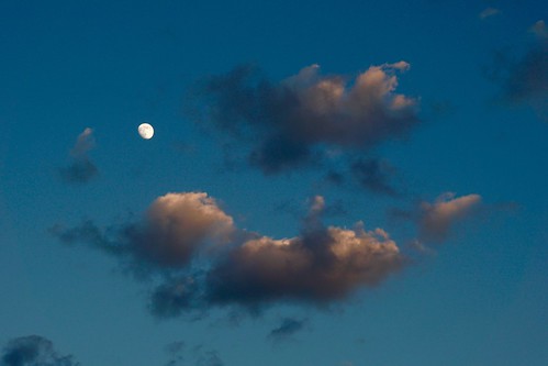sunset sky moon boston clouds dusk massachusetts newengland fullmoon somerville prospecthillpark
